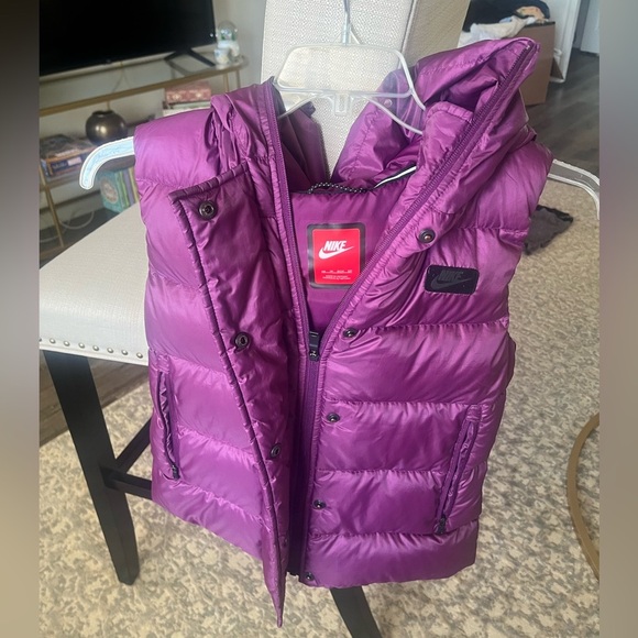 EUC NIKE Uptown 550 Purple Hooded Puffy Vest, XS - Picture 1 of 6
